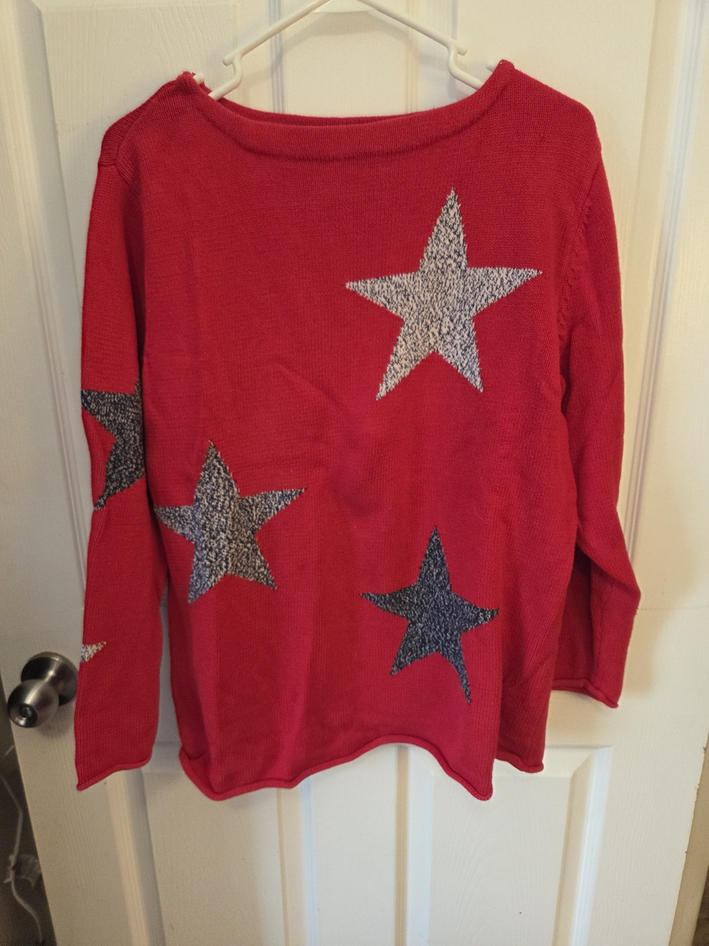Vintage Women's Red Star-Accent Crewneck Sweater